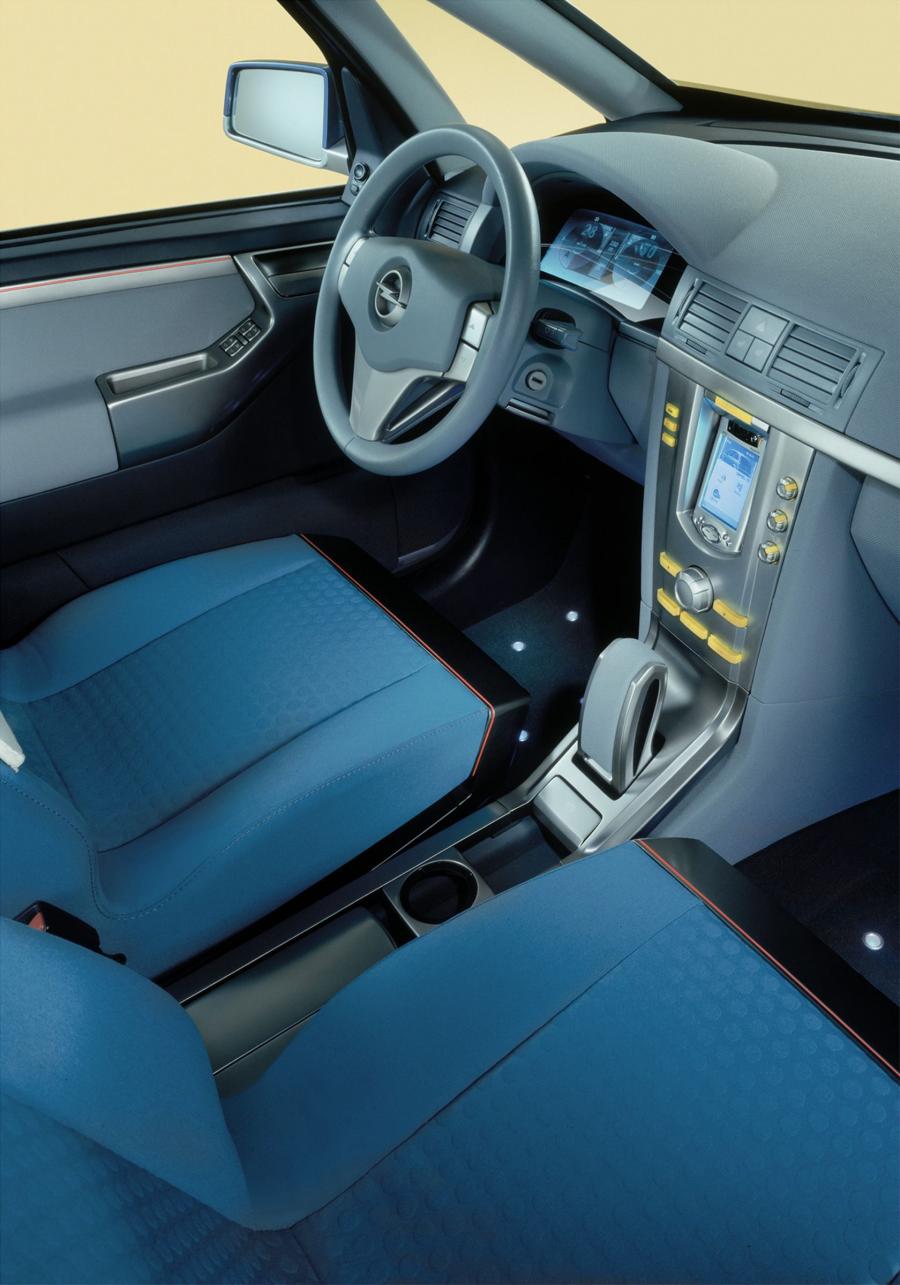  Opel Concept M 2002 года  (фото 13 из 25)